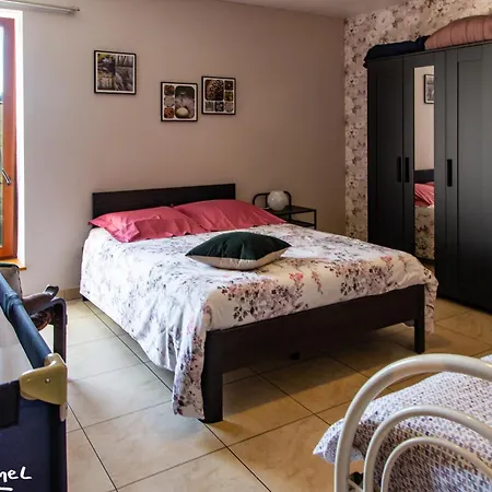 Апартаменты Au Balcon De La Gaume Meix-devant-Virton