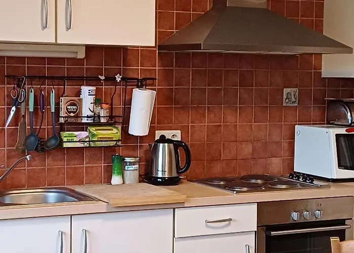 Au Balcon De La Gaume Апартаменты *